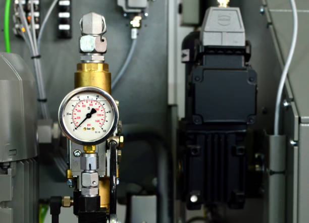istock Round mechanical pressure gauges 1202039601