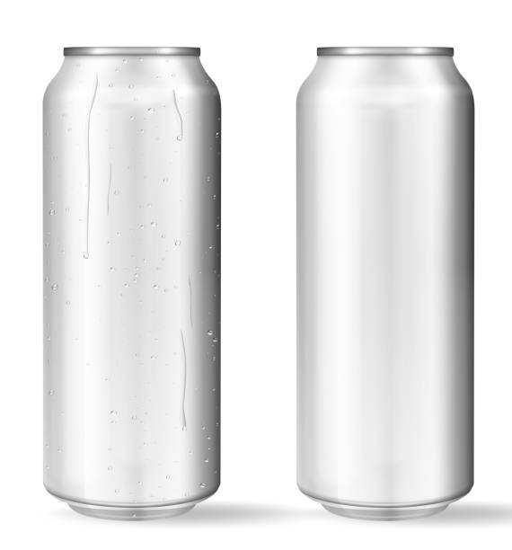 realistyczne puszki aluminiowe z kroplami wody. wektor - drink energy drink can isolated stock illustrations