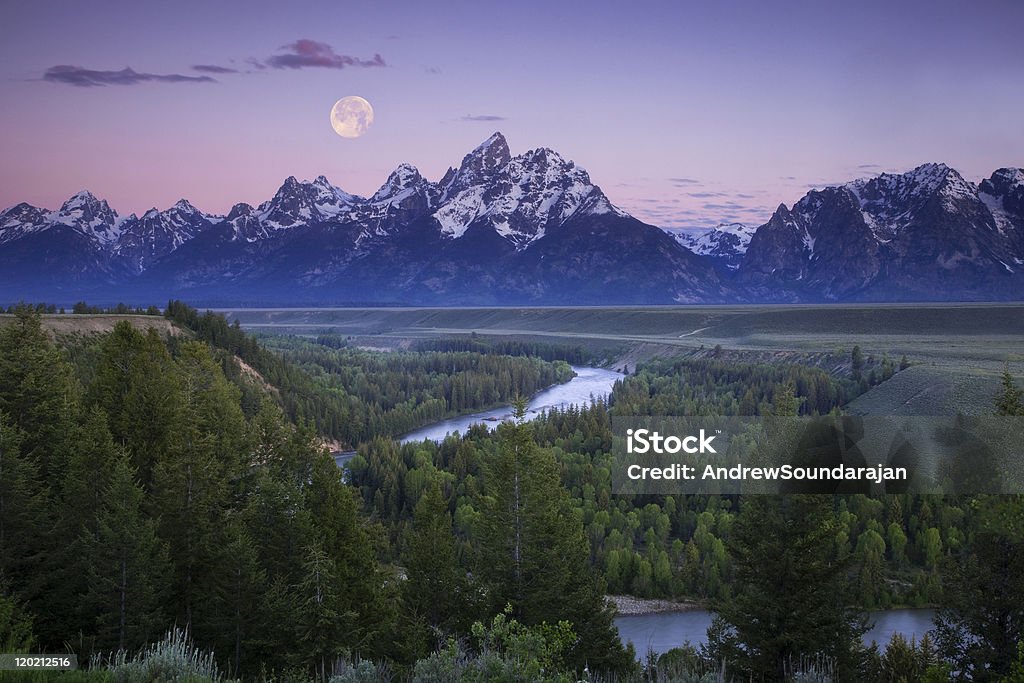 Lua cheia sobre o Teton Picos - Royalty-free Grand Teton Foto de stock