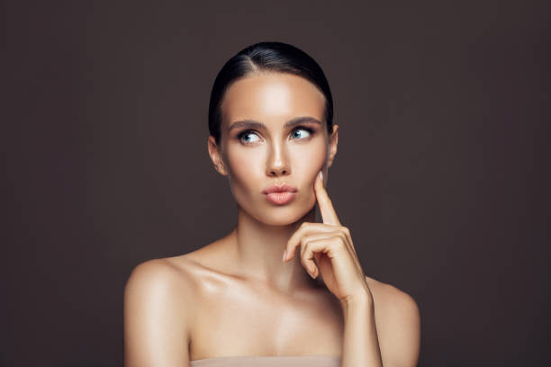 beautiful girl - sensuality horizontal indoors studio shot imagens e fotografias de stock