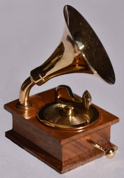 istock Gold Gramophone, Vinyl Record, Play Back 1202142628