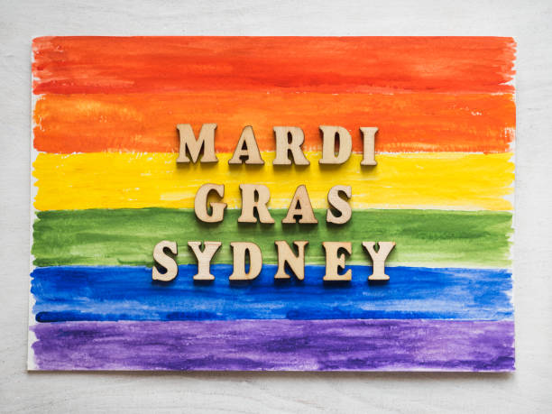 mardi gras sydney. bela carta. vista superior, close-up - gay pride mardi gras carnival rainbow - fotografias e filmes do acervo