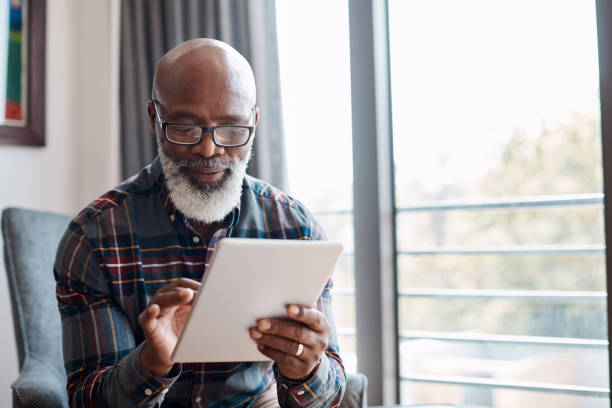 istock Browsing around to discover what's new online 1202259006