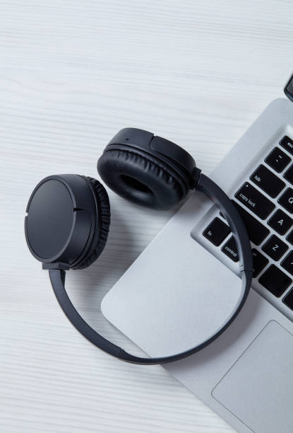 istock Wireless headphones close-up 1202274111