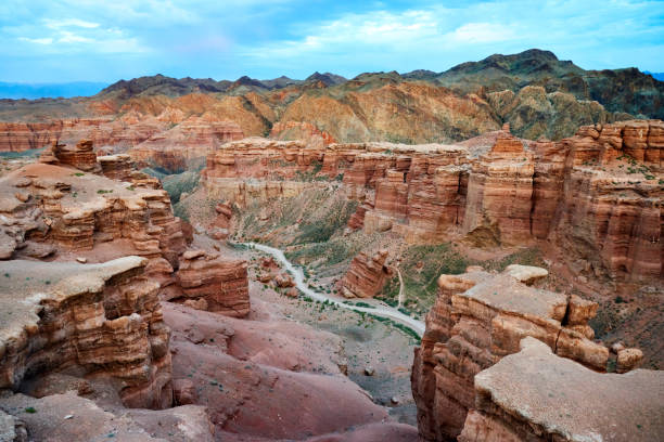 view of charyn canyon in almaty region. - textured stone desert majestic imagens e fotografias de stock