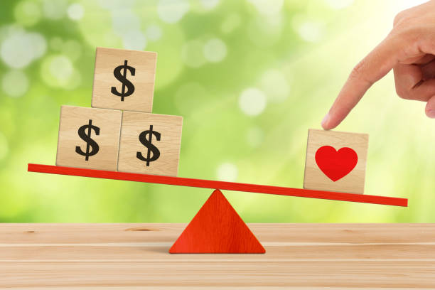 istock Love And Money 1202419575
