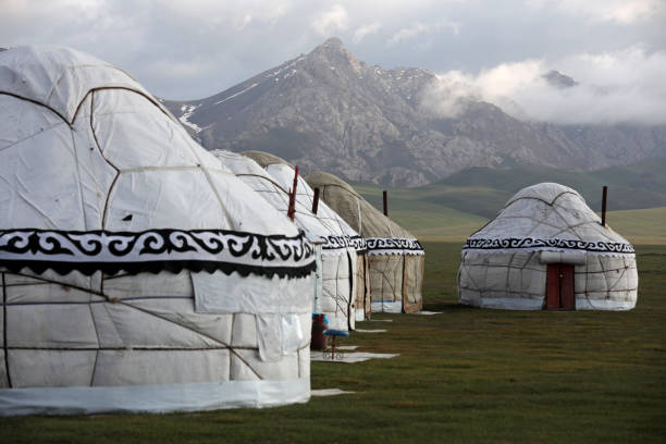 Traditional Kyrgyz tents: Yurt Nomadic tents known as Yurt at the Song Kol Lake, Kyrgyzstan bishkek stock pictures, royalty-free photos & images