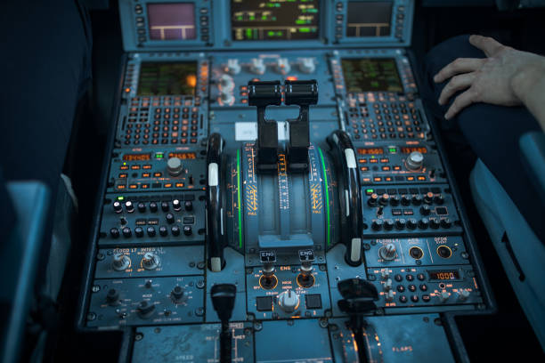 pilot's hand accelerating on the throttle during takeoff - airplane cockpit taking off pilot imagens e fotografias de stock