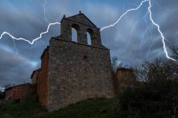 istock Abandoned church in Escobosa de Calatanazor, Soria 1202517520