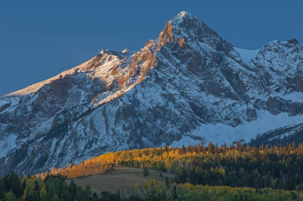 istock Autumn Dallas Divide San Juan Mountains 1202562200
