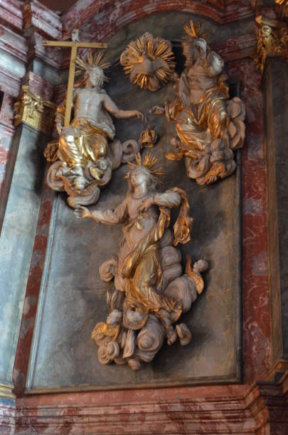 istock Saint Bartholomew's Church interior, Frankfurt am Main 1202573370