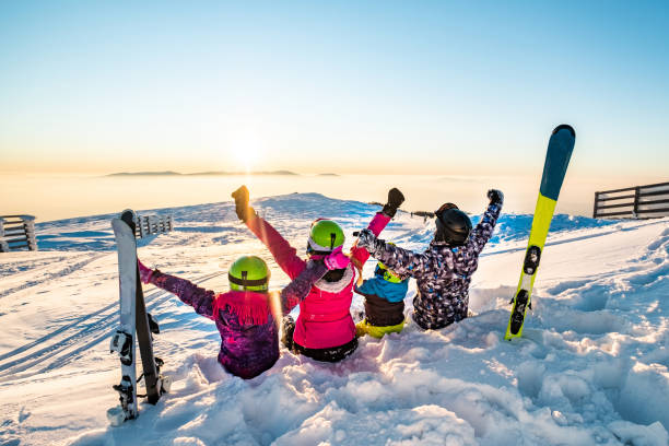 istock Family on skiing 1202586737