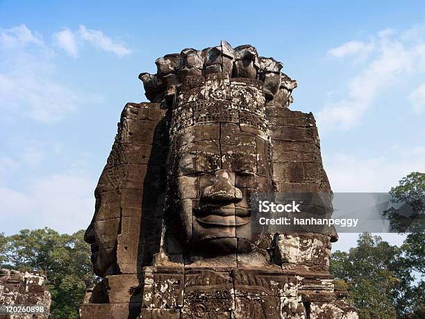 Bayon Uśmiech Twarz Angkor Thom Kambodża - zdjęcia stockowe i więcej obrazów Angkor - Angkor, Angkor Thom, Angkor Wat