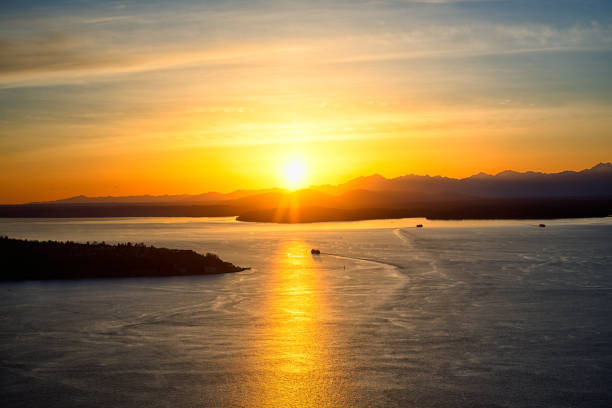 Puget Sound at Sunset Olympic Peninsula bainbridge island photos stock pictures, royalty-free photos & images