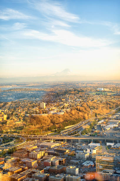 4,100+ Seattle Washington Spring Stock Photos, Pictures & Royalty-Free ...