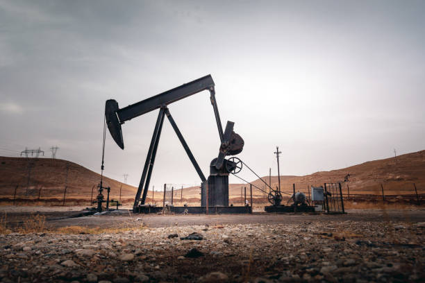 poço de petróleo peru da província de batman - hasankeyf - fotografias e filmes do acervo