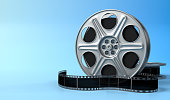 filmrolle-isoliert-auf-hellblauem-hinter