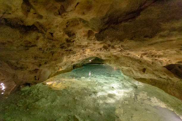 istock Lake Cave of Tapolca 1202781733