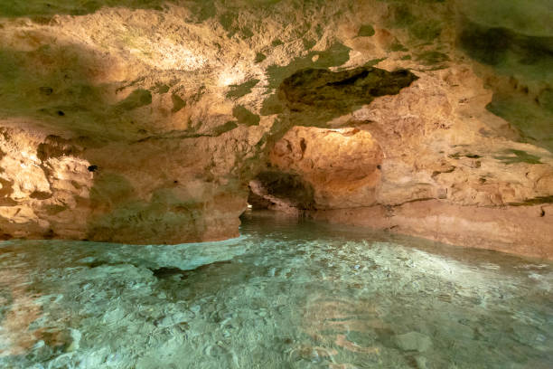 istock Lake Cave of Tapolca 1202783627