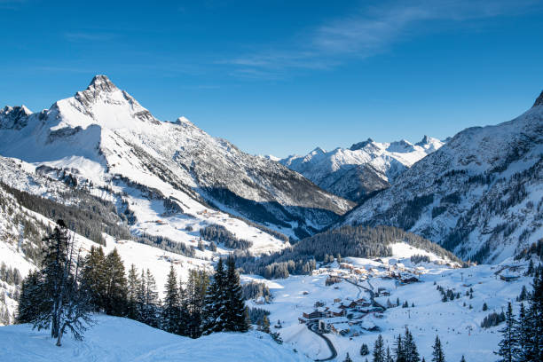 istock Panorama of the Alps at winter 1202822125