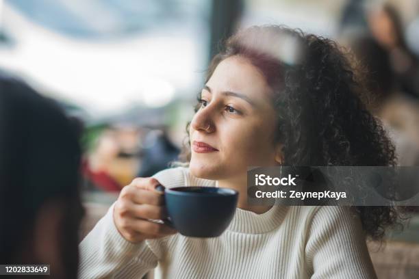 Friends In Coffee Shop Stock Photo - Download Image Now - 20-29 Years, Adult, Beautiful People