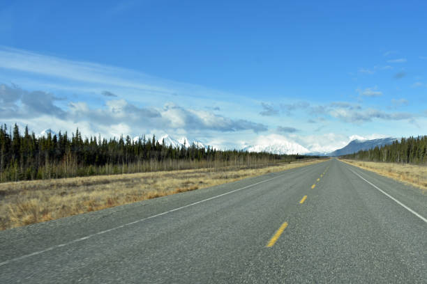 2232 miles highway built during WWII to supply US troops in Alaska