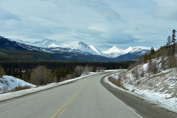 2232 miles highway built during WWII to supply US troops in Alaska
