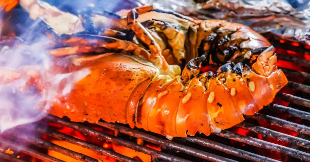 ロブスターバーベキューグリル蒸し料理 - shrimp grilled prepared shrimp barbecue ストックフォトと画像