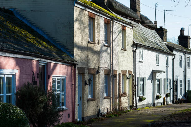 istock Rows of cottages at Hemingford Abbots 1203015516