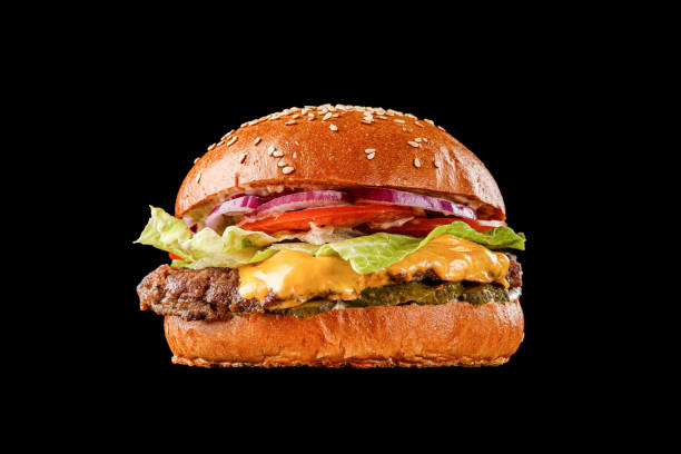 21 burger auf schwarzem hintergrund für die speisekarte. schwarze und weiße burger mit fleisch, hühnerschnitzel, salat, ei. - burger isolated lettuce tomato stock-fotos und bilder