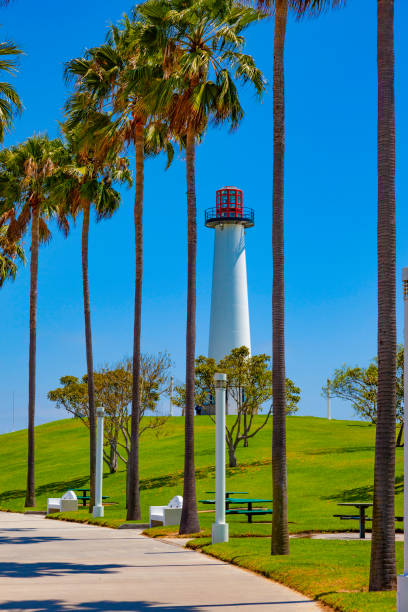 lions lighthouse am ufer von long beach ca - long beach california lighthouse los angeles county stock-fotos und bilder