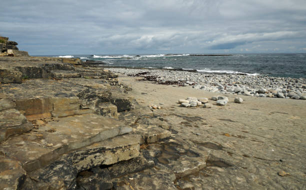 kilkee beach irlanda - kilkee foto e immagini stock