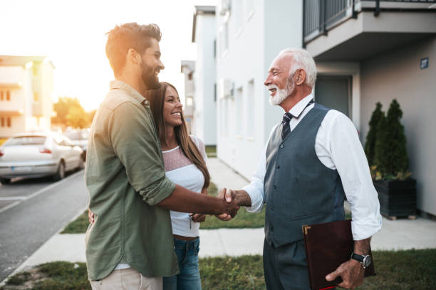istock Buying new house 1203211671