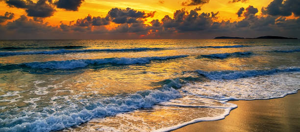 istock Sunrise and Sunset on the sea 1203223366