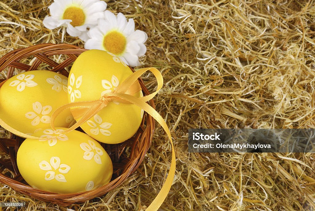 Ovos de Páscoa - Foto de stock de Camomila royalty-free
