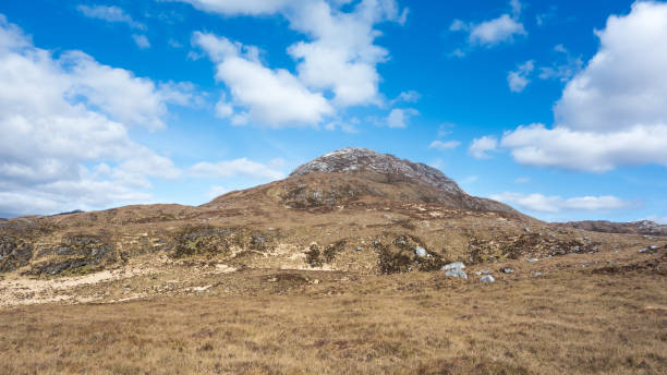 Diamond Hill, Connemara, Ireland View of Diamond Hill in Connemara National Park, County Galway, Ireland. connemara national park stock pictures, royalty-free photos & images