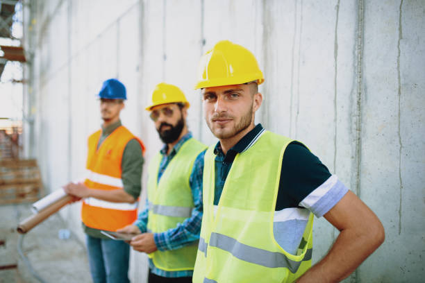 Worksite Break 980+ Casual Worksite Meeting Stock Photos, Pictures & Royalty-Free ...