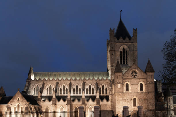 собор церкви христа, дублин, ирландия - christ church cathedral стоковые фото и изображения