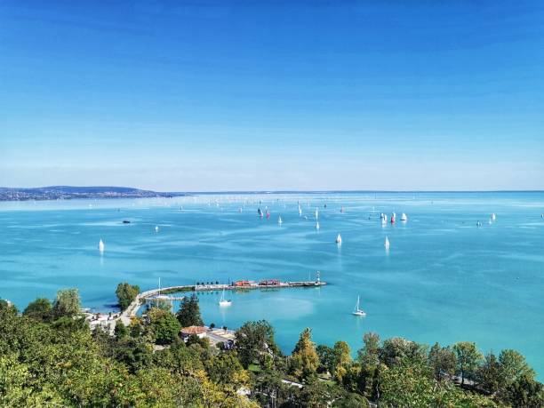 lago balaton. - hungary foto e immagini stock