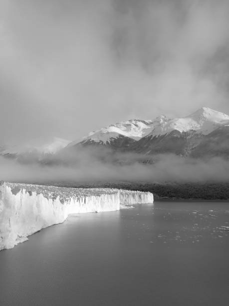 arjantin'deki buzul - dağ lar stok fotoğraflar ve resimler