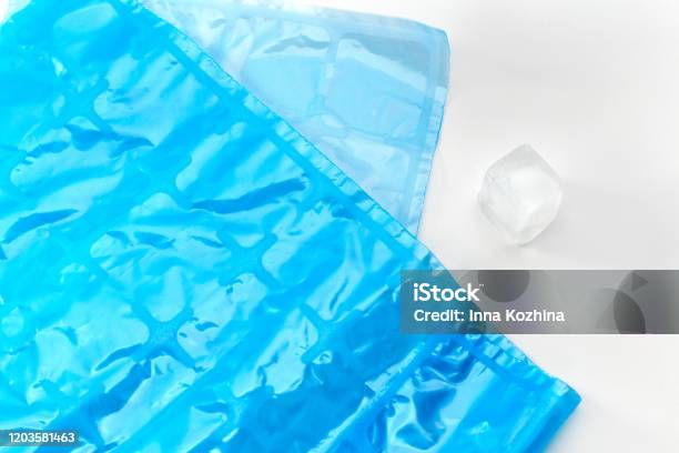 Selfsealing And Disposable Ice Cube Bags Stock Photo - Download Image Now -  Bag, Ice, Plastic - iStock