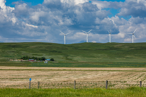 Wind turbine and energy in Canada