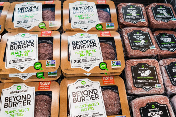 Beyond Burger and Beyond Beef packages Jan 27, 2020 Sunnyvale / CA / USA - Beyond Burger and Beyond Beef packages, all Beyond Meat products, available for purchase in a supermarket in San Francisco bay area veganism photos stock pictures, royalty-free photos & images