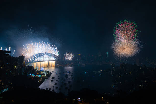 istock Sydney New Year's Fireworks 1203655321
