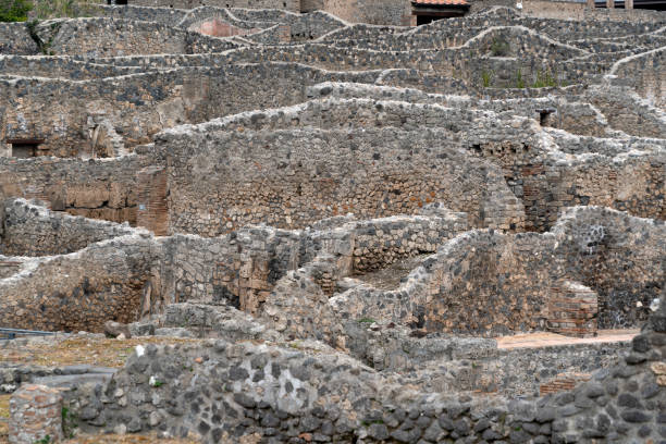 istock pompei ruins houses 1203721097