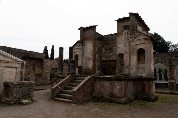 istock pompei ruins houses 1203721153