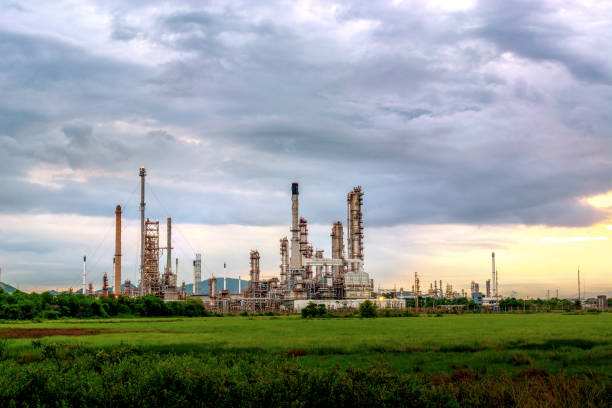 istock Oil refinery industry 1203764047