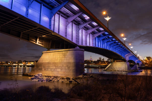 istock Slasko-Dabrowski Bridge At Night In Warsaw 1203798764