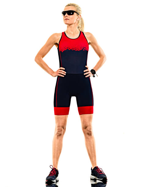 donna triathlon triatleta ironman runner che corre sfondo bianco isolato - jogging ironman triathalon triathlon ironman foto e immagini stock