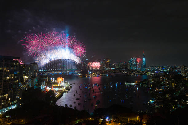 istock Colorful Sydney fireworks 1203874115